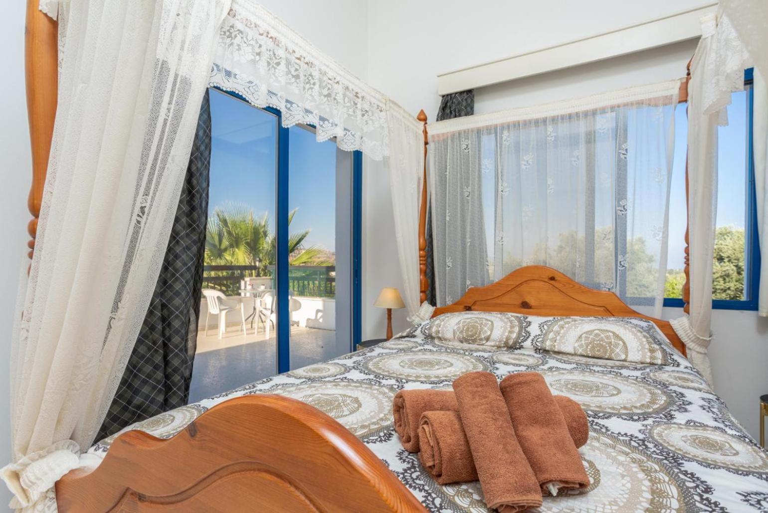 Villa Charoula Pente Пафос Экстерьер фото